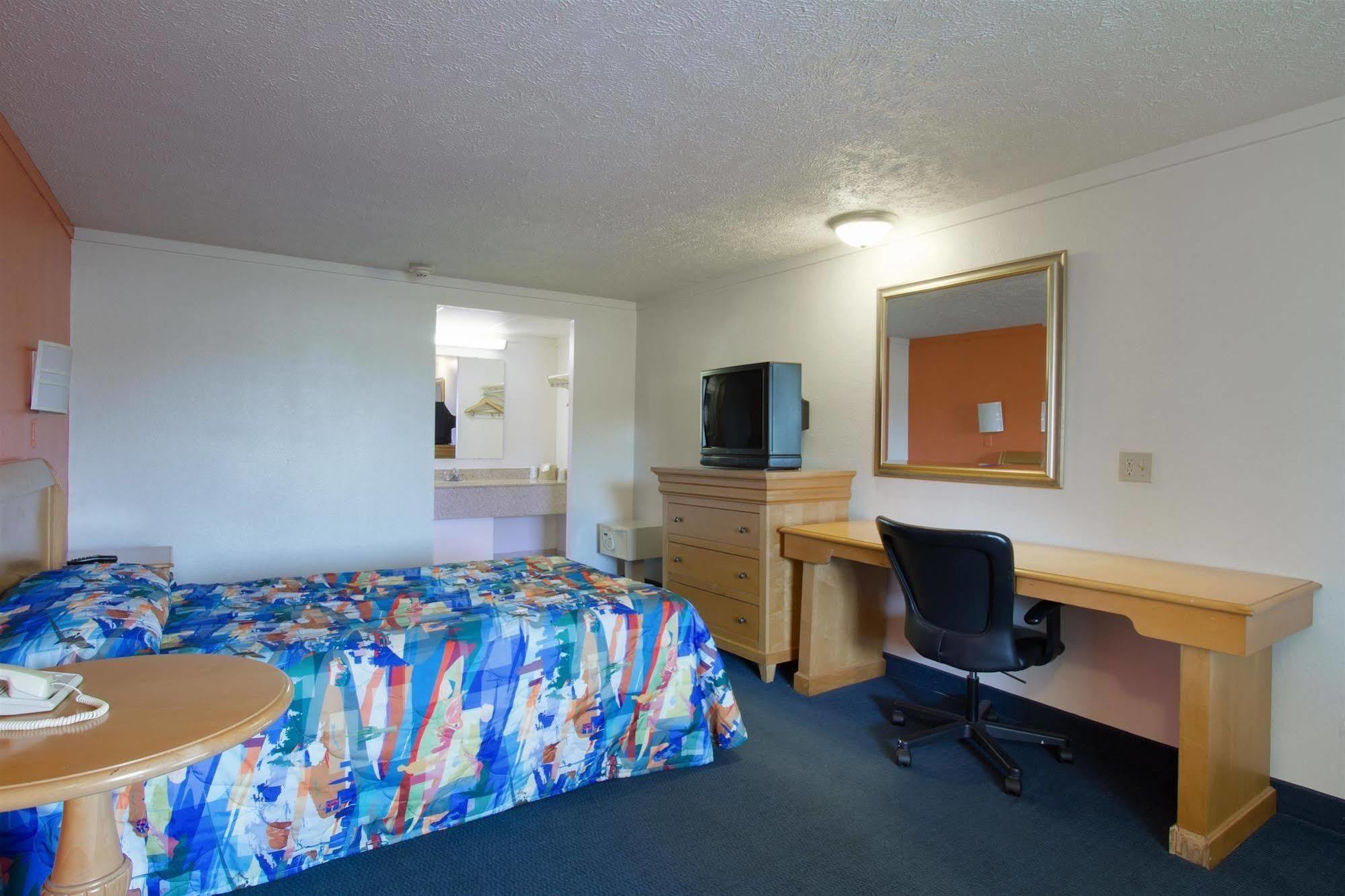 6-mansfield, Oh Hotel Mansfield