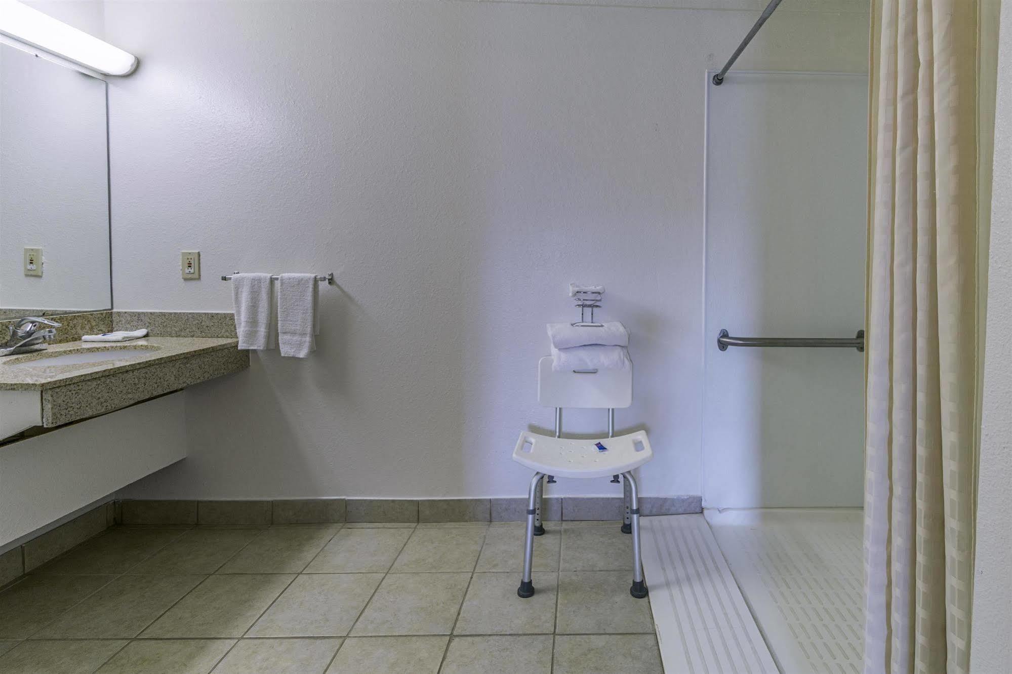 6-mansfield, Oh Hotel 3*