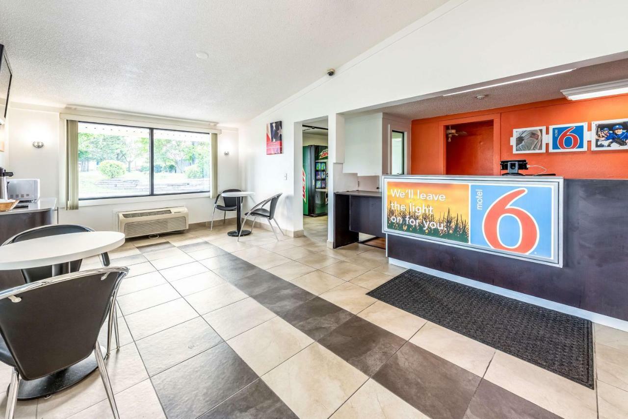 Hotel 6-mansfield, Oh 3*
